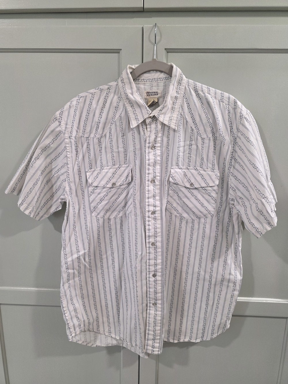 Vintage Men's Medium Industrial Exchange Pearl Snap Short Sleeve Great Shape